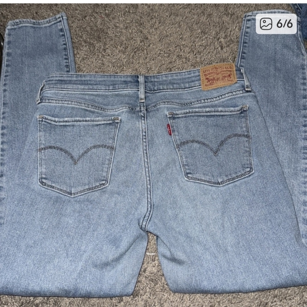 Levis|| 711 Womens' Skinny Jeans EUC - Picture 6 of 6